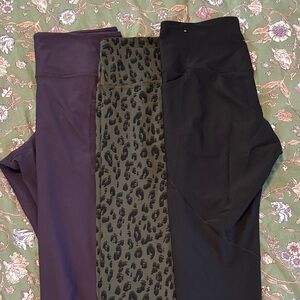 Old Navy Women's activewear leggings. 3 pair. All high rise. Size large.